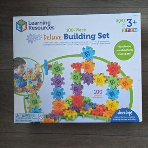 Learning Resources Deluxe Building Set - 100 Pieces